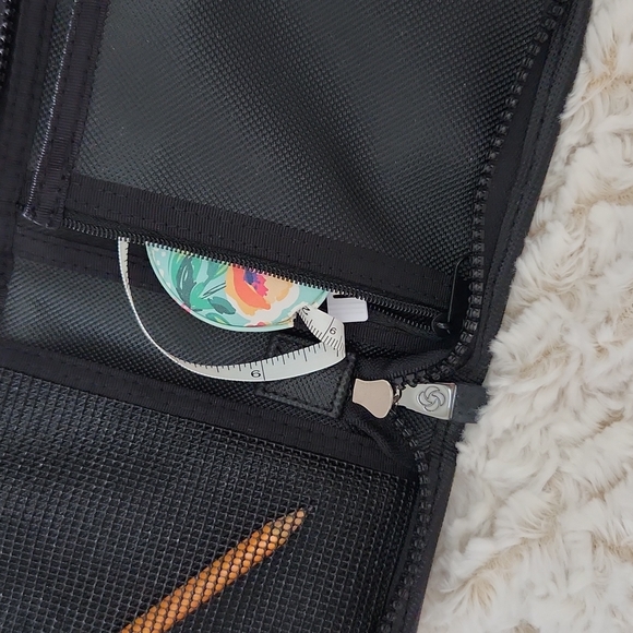 NWT Samsonite wallet on a string - Picture 5 of 7